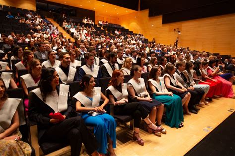 Se Celebran Los Los Actos De Graduaci N De Ciencias De La Salud Uji