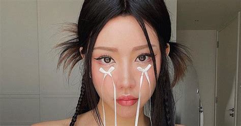 Nơ nước mắt hot trend 2023 được chị em say mê