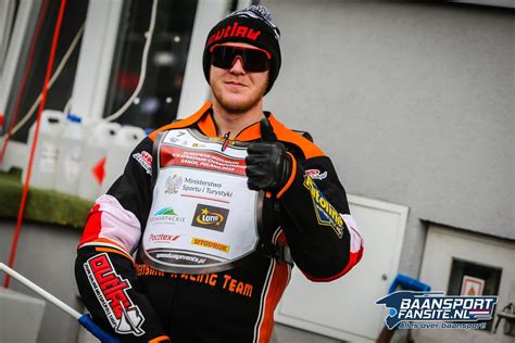 Franky Zorn Ongeslagen Winnaar Ek Ijsspeedway Finale In Sanok