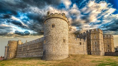 The 8 Castles in London You Need to Visit - Suitcases and Sandcastles