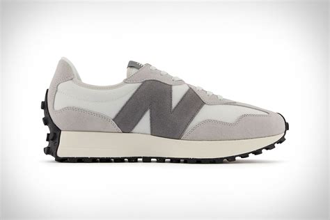 New Balance 327 Nimbus Cloud 运动鞋 Uncrate