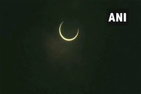 Solar Eclipse Today மக்கள் கண்டுகளித்த அரிய வகை சூரிய கிரகணம்