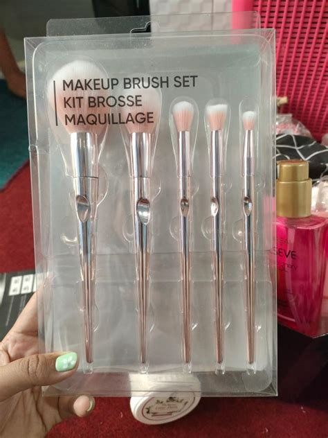 Kuas Brush Set Miniso Kesehatan Kecantikan Rias Wajah Di Carousell