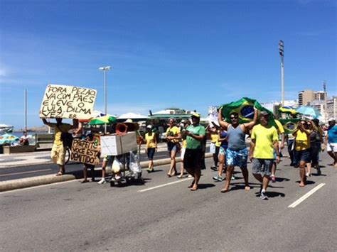 G1 Manifestantes Protestam Contra O Governo Na Praia De Copacabana