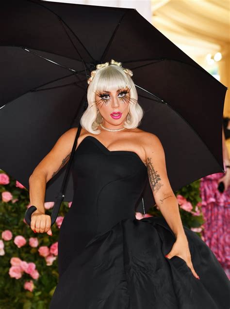 Lady Gaga Eyelashes At The Met Gala 2019 Popsugar Beauty Uk