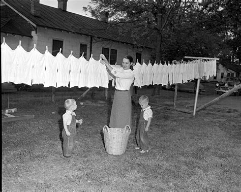 Woman Hanging Her Laundry On The Clothes Line 1955 ~ Laundry How To Do Laundry Art Laundry