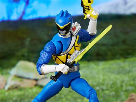 Power Rangers Dino Charge Lightning Collection Blue Ranger