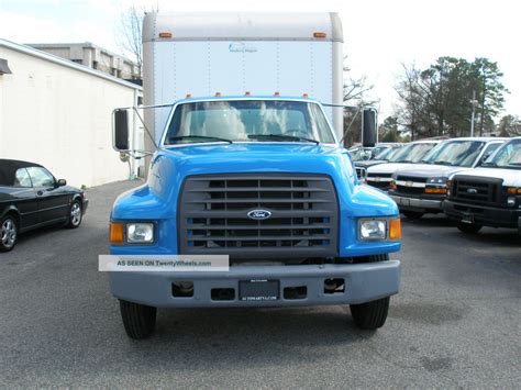 1998 Ford F800