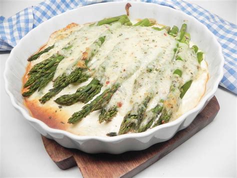 Baked Asparagus with Cheese Sauce Recipe