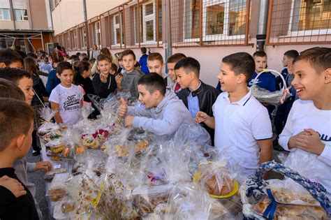 OŠ Stjepana Radića uspješna humanitarna akcija povodom Dana kruha i