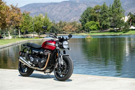 2022 Triumph Speed Twin Review - Cycle News