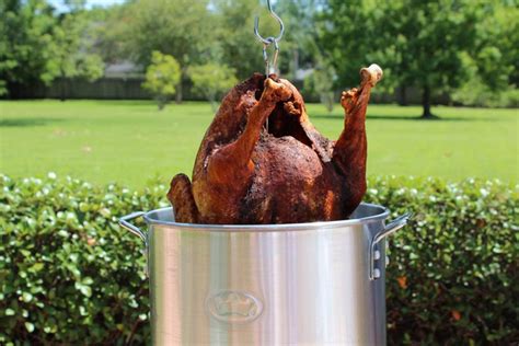 How to Use a Turkey Fryer and Avoid a Holiday Disaster