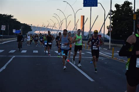 Maratona Internacional de Porto Alegre começa vitórias de Aline