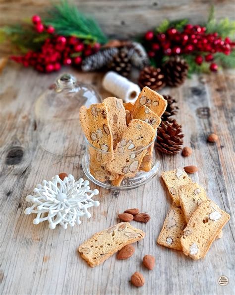 Foglie Di Mandorle Biscotti Leggeri E Croccanti Con Solo Albumi