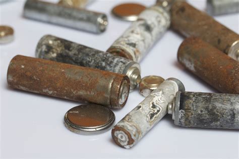 140-Year-Old Batteries Inspire New Clean Energy Storage Solution