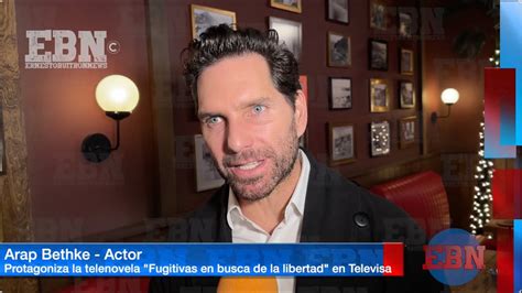 Arap Bethke Protagoniza La Telenovela Fugitivas En Busca De La