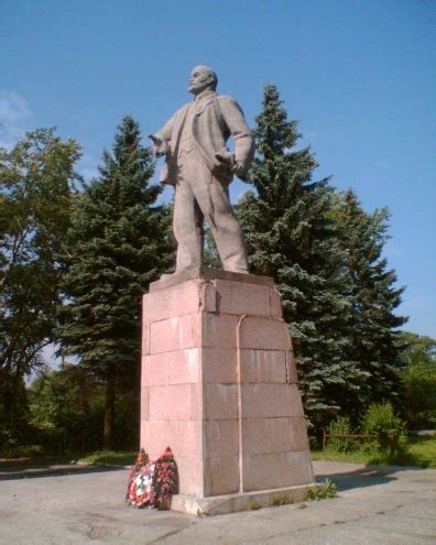 Великие Луки | Памятники Ленину