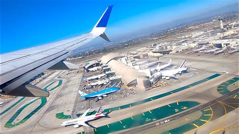 United Airlines Boeing Er Takeoff At Los Angeles Lax Youtube