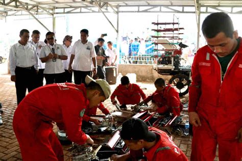 Mentan Pacu Mahasiswa Pepi Kementan Inovasi Ciptakan Mesin Pertanian