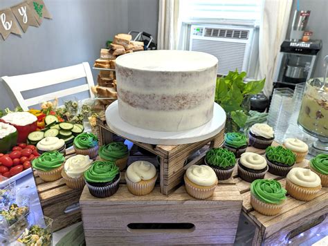 Baby Shower Naked Cake With Vanilla Chocolate Cupcakes Emilys Corner