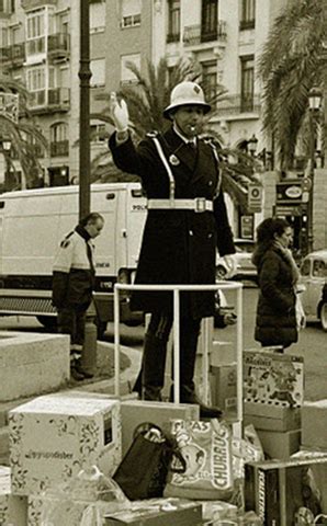 EL KIOSKO DE AKELA GUARDIA URBANO DE LOS 60 ALBOROX