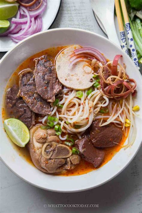 Instant Pot Bun Bo Hue Hue Style Beef And Pork Noodle Soup