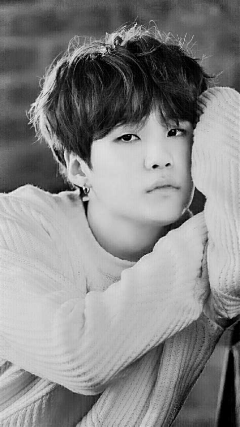 Pin By Melle Lau On Black And White Suga Bts Suga Suga Bts Yoongi