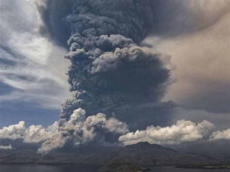 Bali Flights Grounded After Volcanic Eruption Covers Sky In Ash