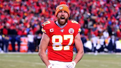 Cleveland Heights native, Chiefs TE Travis Kelce to host Saturday Night Live