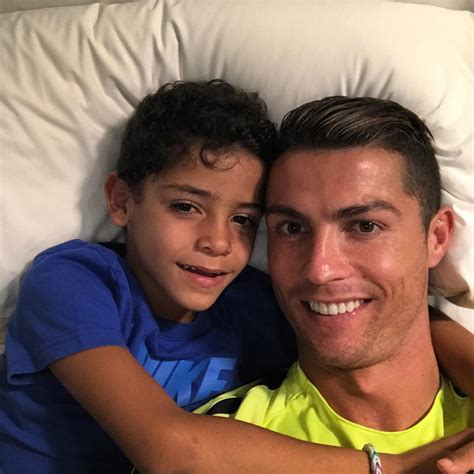 Quem A M E Do Primeiro Filho Do Cristiano Ronaldo