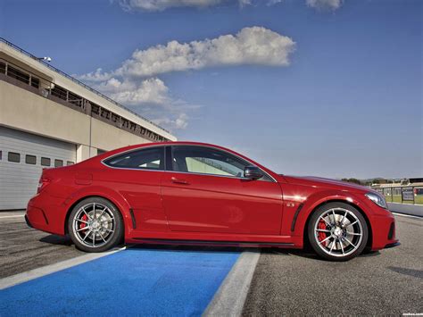 Fotos De Mercedes Clase C AMG C63 Coupe Black Series C204 2011