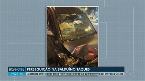 Motorista é preso após tentar atropelar guarda municipal e bater o