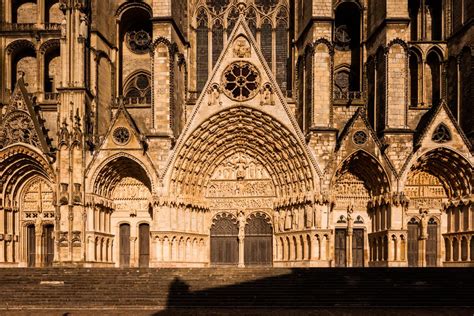 Les Cinq Portails Occidentaux De La Cath Drale De Bourges