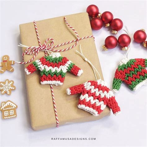 Crochet Mini Mittens Ornament Raffamusadesigns