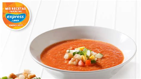 Gazpacho Sopa Fr A De Tomates Con Guarniciones De Verduras Y Huevo