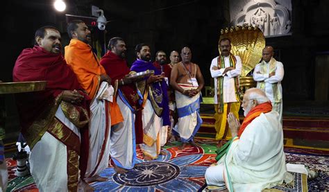 Pm Modi Visits Tirupati Shrine Prays For Prosperity Of Indians