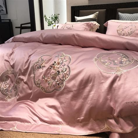 New Pink White 100s Egyptian Cotton Embroidery Royal Bedding Sets Queen