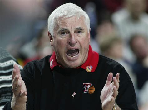 Bob Knight Indianas Combustible Coaching Giant Dies At Age 83