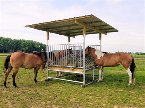 Horse Hay Feeders - Square or Round Bale | Klene Pipe