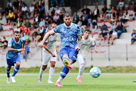 Pisa Como Serie B Tre Punti Doro In Palio Per Aquilano E Longo