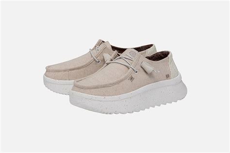 Hey Dude WENDY PEAK CHAMBRAY CREAM Canvas Shoes On Labotte