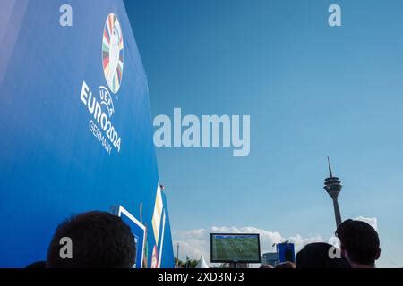 Düsseldorf Deutschland 19 JUNI 2024 Zeichen und Logo der UEFA Euro