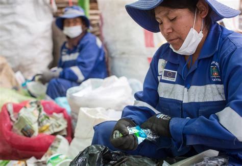 Apoyan a 1 300 recicladores en la reanudación de sus actividades