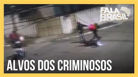 SP Bandidos Roubam Motos Celulares Dinheiro E Mochilas De