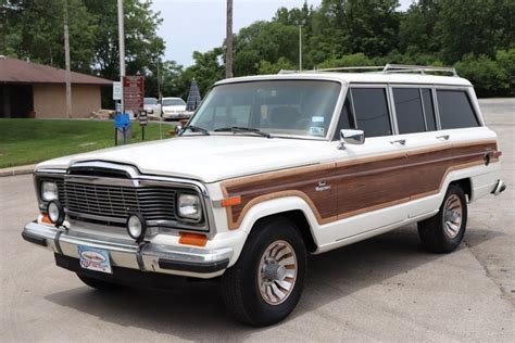 1985 Jeep Grand Wagoneer Sold | Motorious