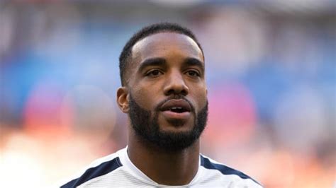 Mercato PSG Lacazette Si Quelquun Met 50 Ou 60 M