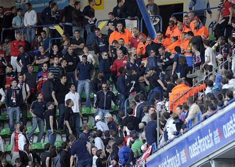 Foot Psg Supporters Du Psg Interdits De Stade Foot