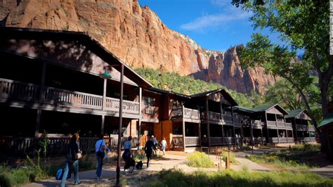 10 Spectacular National Park Lodges