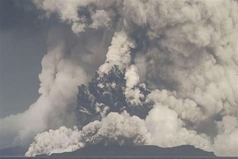 Tonga Vulkan L Ste Unterwasserlawine Aus Und Zerst Rte Unterseekabel