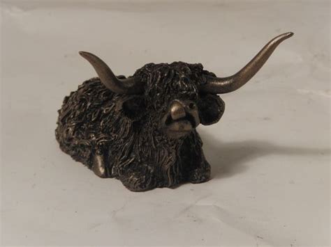 Highland Bull Sitting Small Veronica Ballan Frith Cold Cast